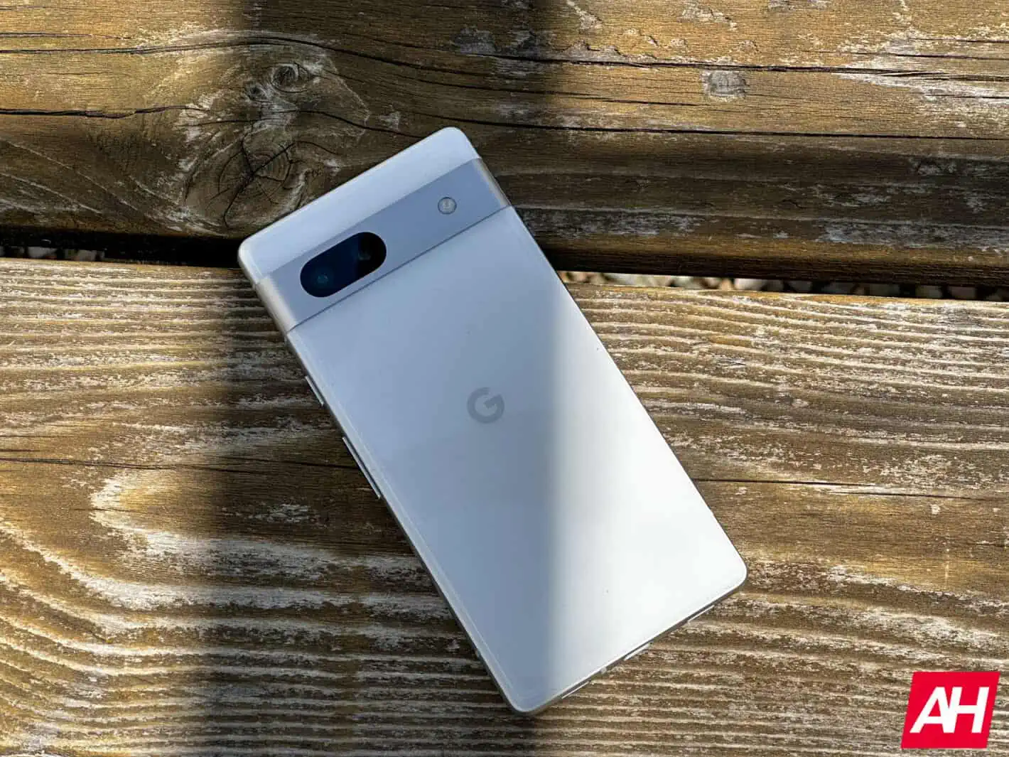 Featured image for Black Friday has started early for the Google Pixel 7a