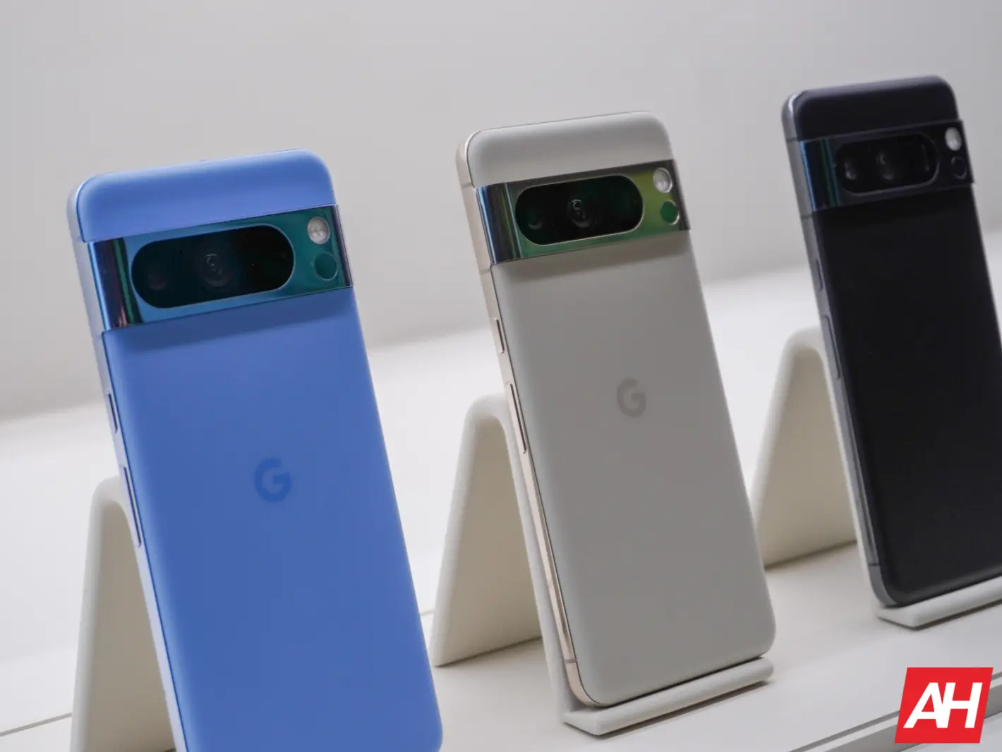 Featured image for Best Google Pixel 8 Pro Cases
